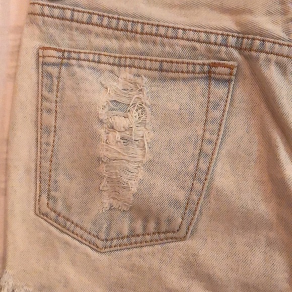 MINKPINK small ripped jean short shorts - Picture 5 of 8